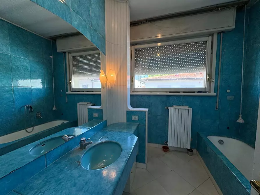 Immagine 55 di Villa in vendita  a Empoli