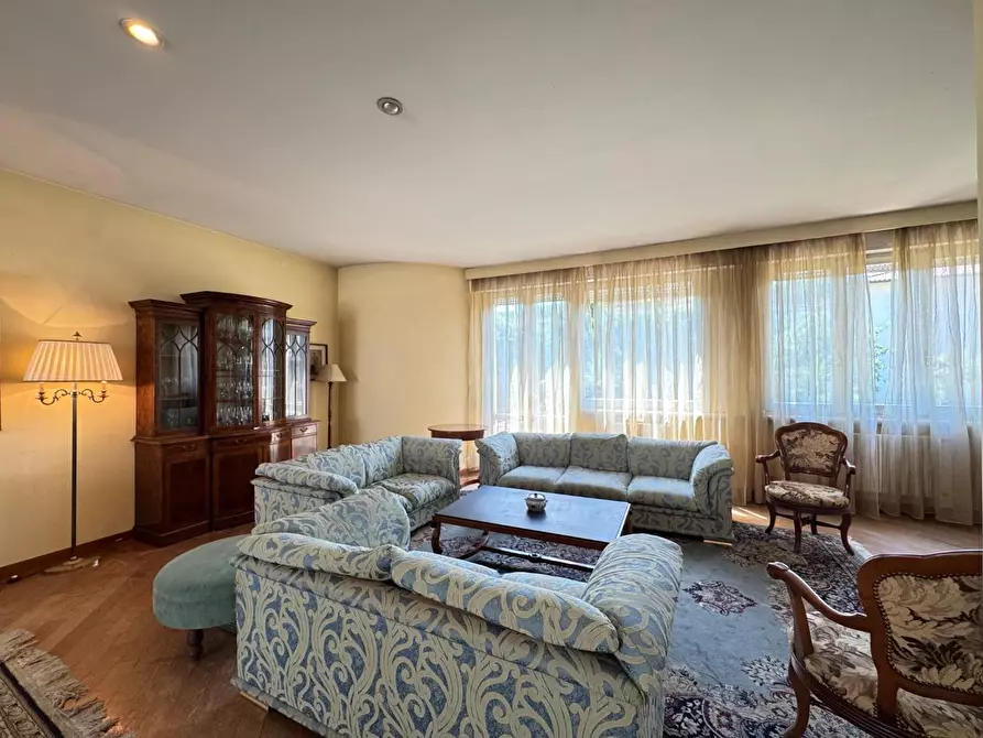 Immagine 18 di Villa in vendita  a Empoli