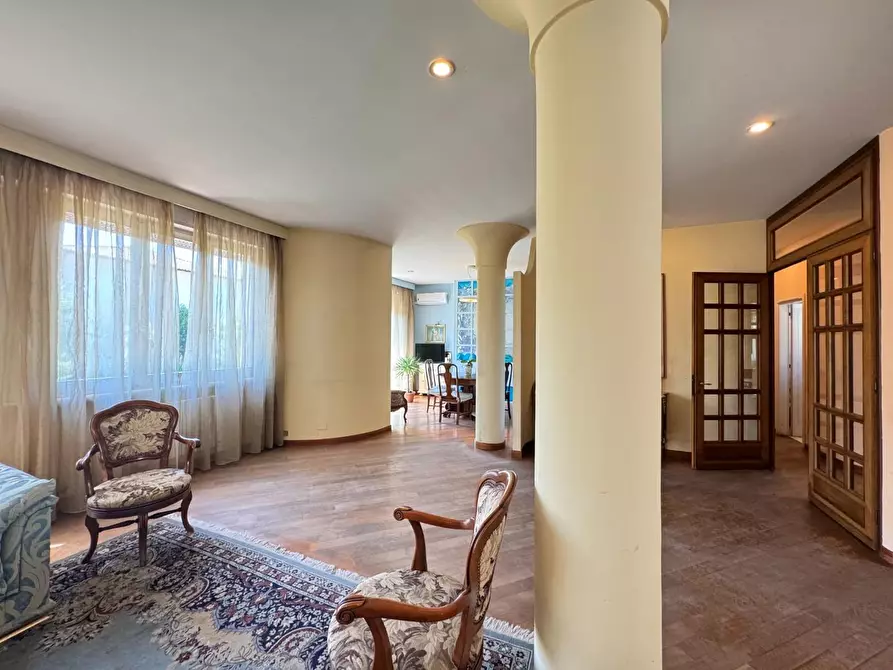 Immagine 3 di Villa in vendita  a Empoli