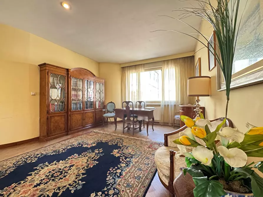 Immagine 2 di Villa in vendita  a Empoli