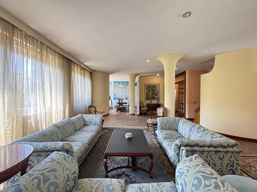 Immagine 28 di Villa in vendita  a Empoli