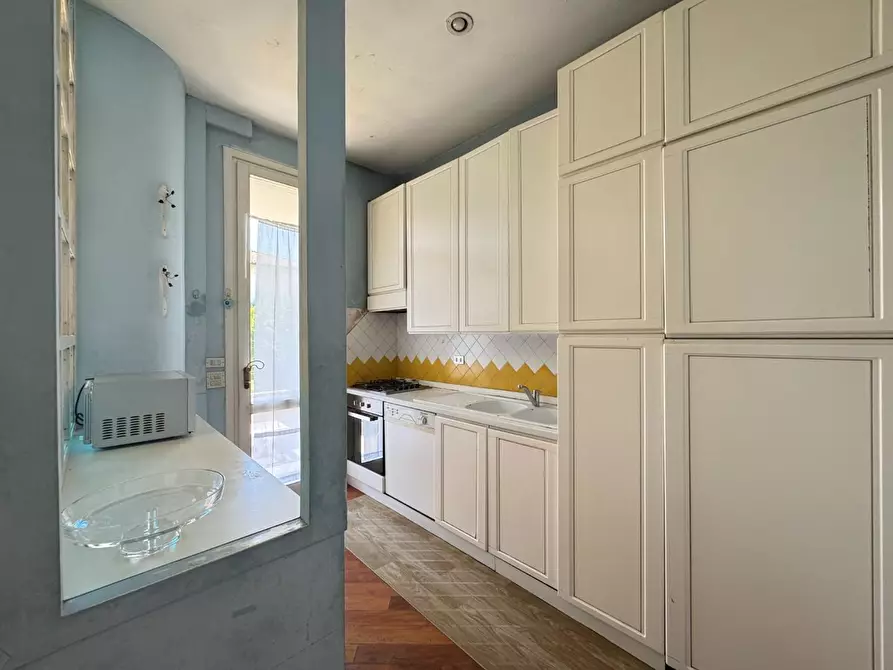 Immagine 37 di Villa in vendita  a Empoli