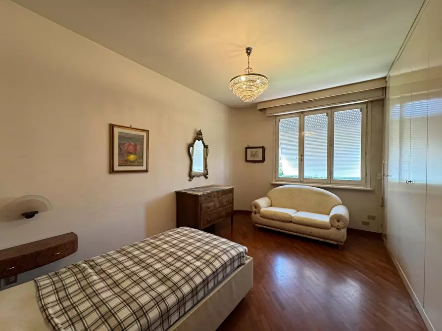 Immagine 60 di Villa in vendita  a Empoli