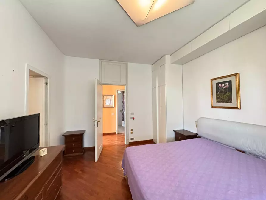 Immagine 47 di Villa in vendita  a Empoli