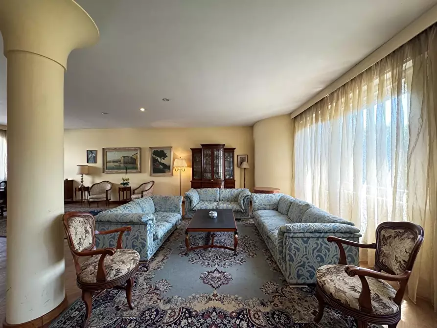 Immagine 7 di Villa in vendita  a Empoli