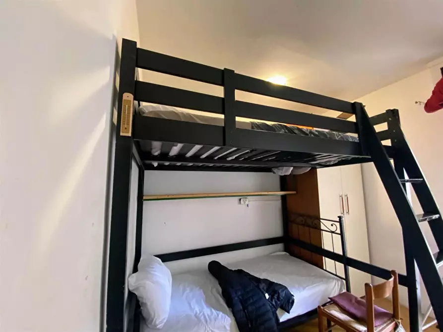 Immagine 6 di Appartamento in vendita  a Pisa