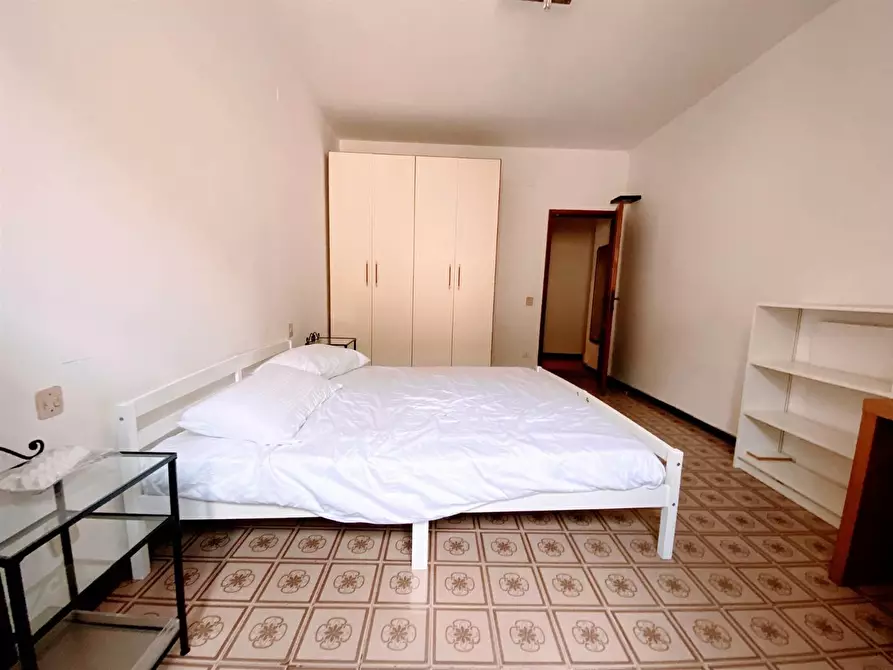 Immagine 11 di Appartamento in vendita  a Pisa