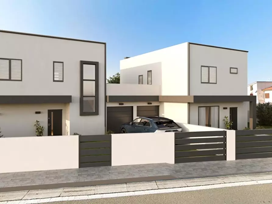 Immagine 1 di Casa bifamiliare in vendita  a Pisa