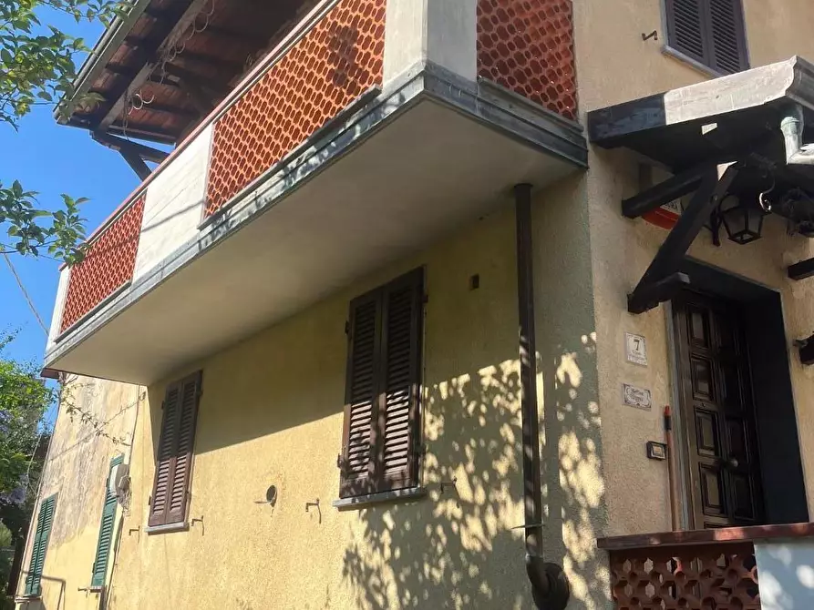 Immagine 15 di Terratetto in vendita  a Massa