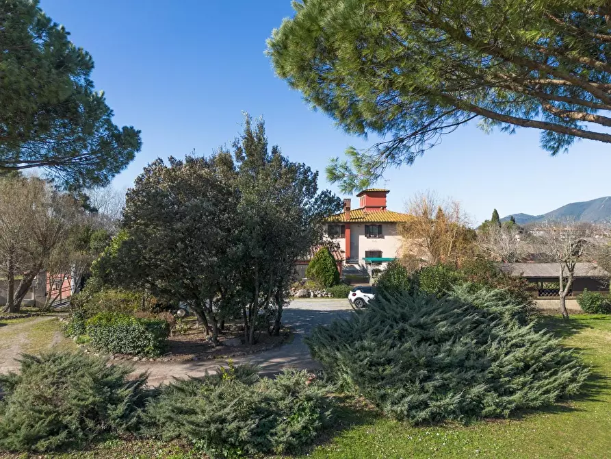 Immagine 30 di Villa in vendita  a Pontedera