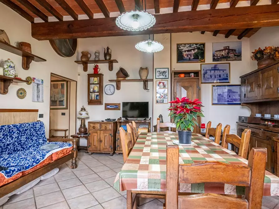 Immagine 80 di Villa in vendita  a Pontedera