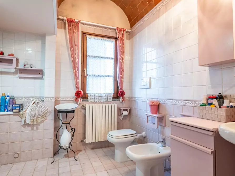 Immagine 73 di Villa in vendita  a Pontedera