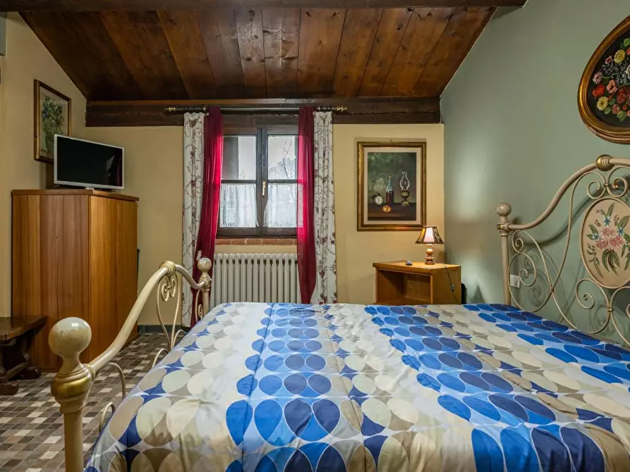 Immagine 37 di Villa in vendita  a Pontedera