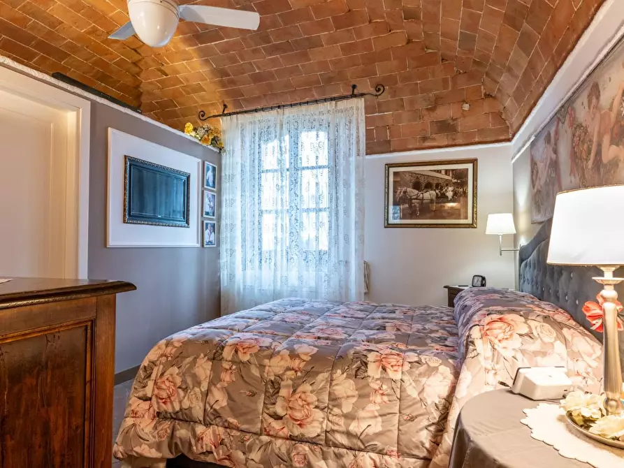 Immagine 85 di Villa in vendita  a Pontedera