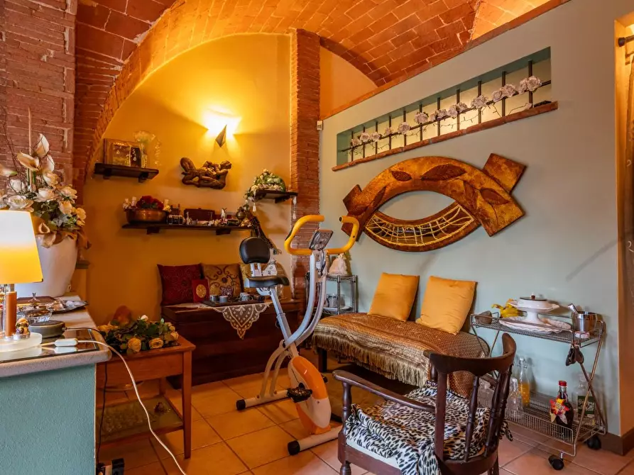 Immagine 50 di Villa in vendita  a Pontedera