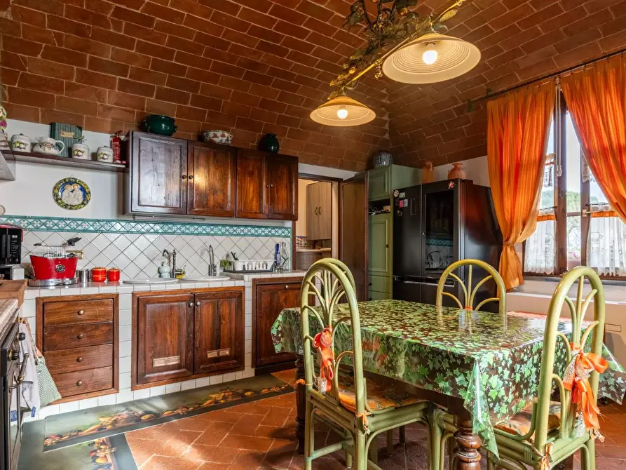 Immagine 91 di Villa in vendita  a Pontedera