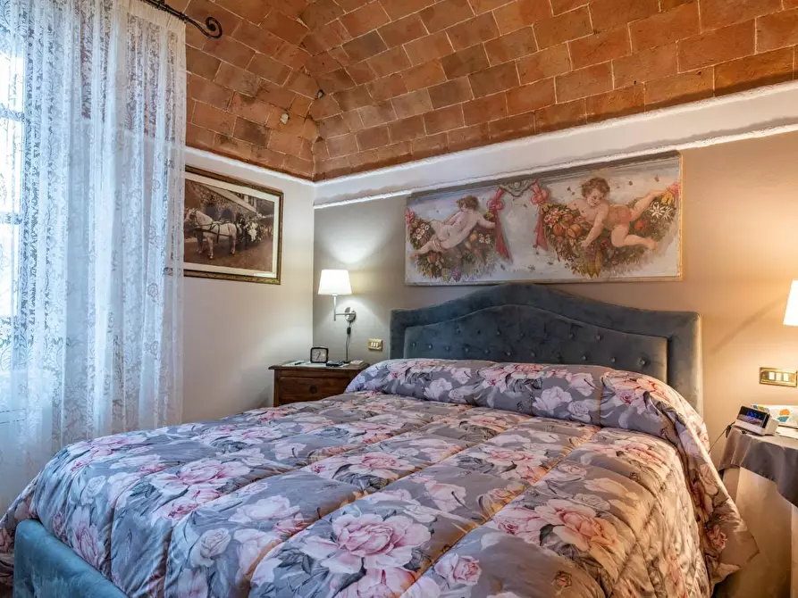 Immagine 86 di Villa in vendita  a Pontedera