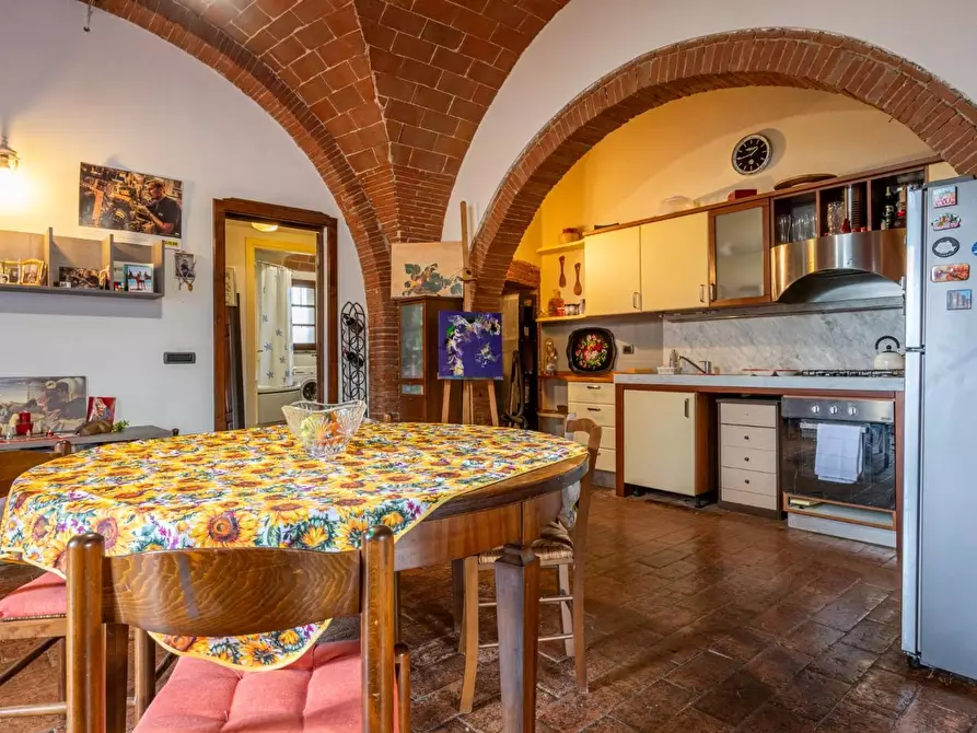 Immagine 100 di Villa in vendita  a Pontedera