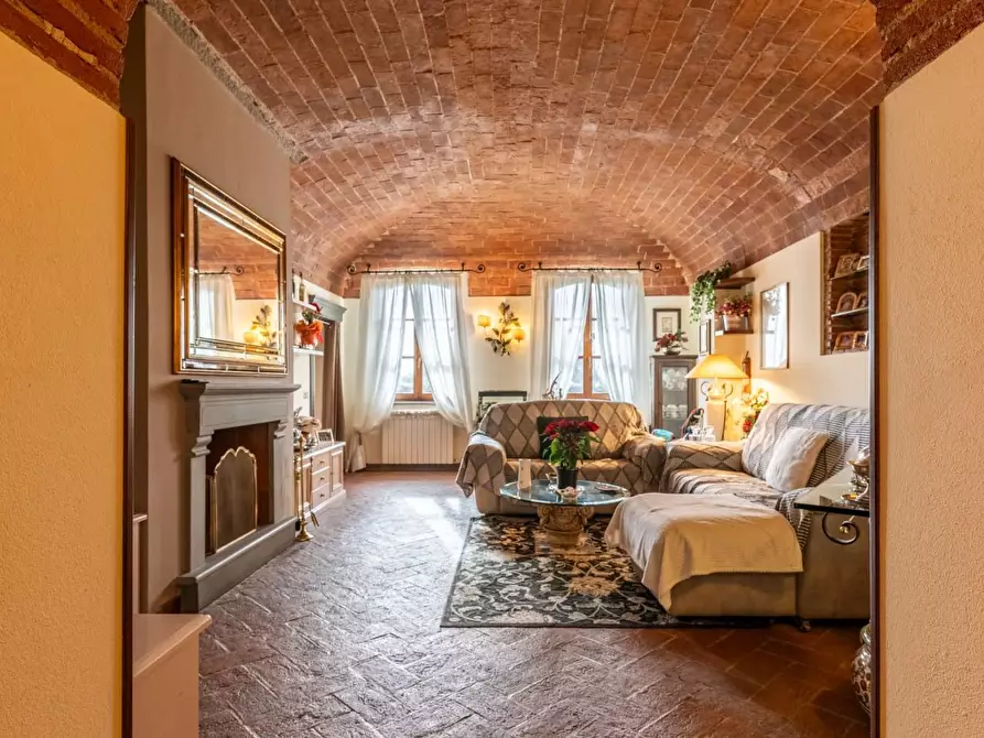 Immagine 93 di Villa in vendita  a Pontedera