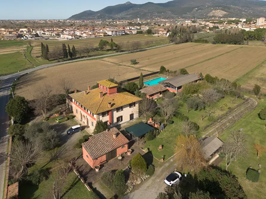 Immagine 6 di Villa in vendita  a Pontedera