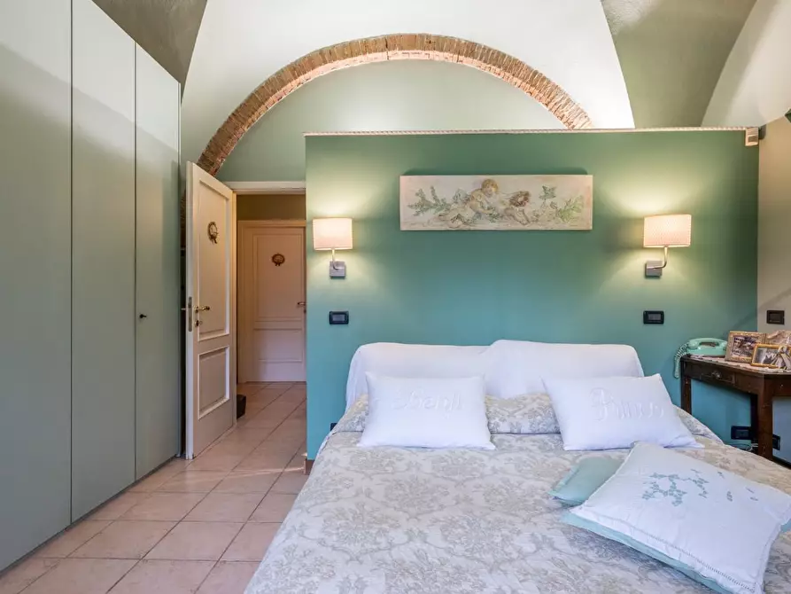 Immagine 61 di Villa in vendita  a Pontedera