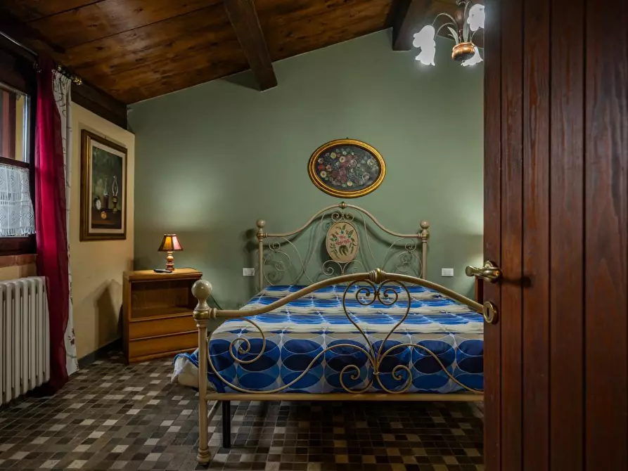 Immagine 34 di Villa in vendita  a Pontedera