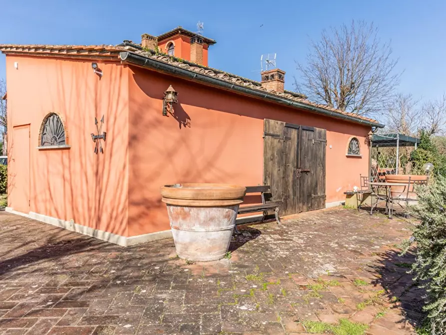 Immagine 20 di Villa in vendita  a Pontedera