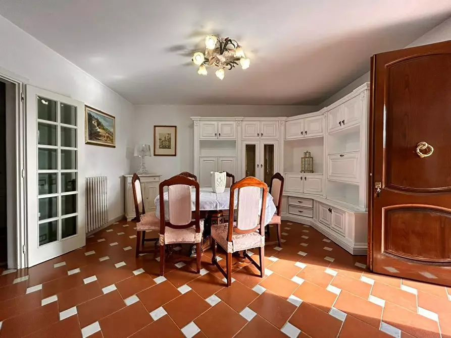 Immagine 4 di Villa in vendita  a Forte Dei Marmi