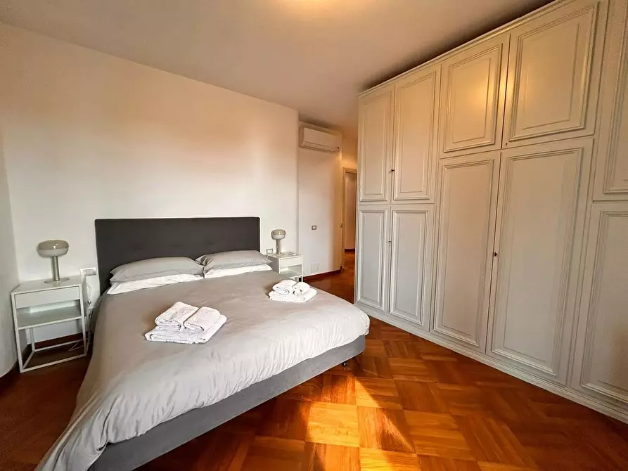 Immagine 6 di Villa in vendita  a Forte Dei Marmi