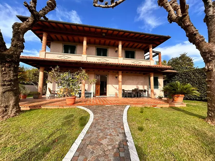casa indipendente in vendita a Forte dei Marmi