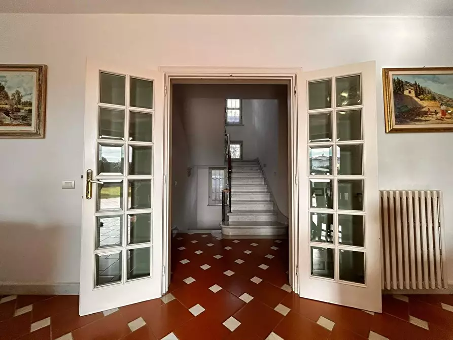 Immagine 12 di Villa in vendita  a Forte Dei Marmi