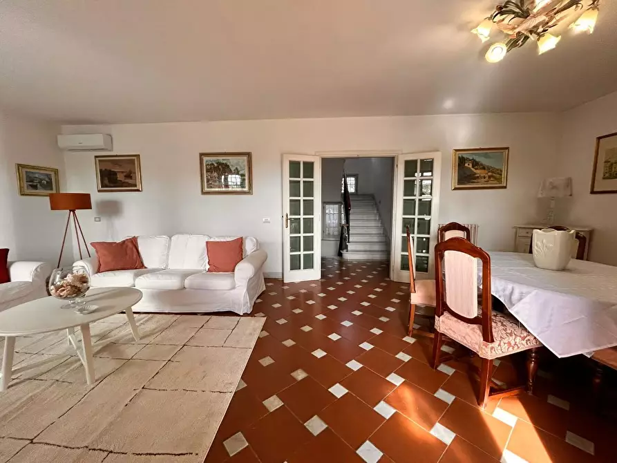 Immagine 15 di Villa in vendita  a Forte Dei Marmi