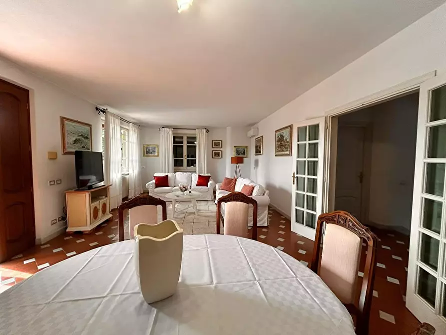 Immagine 14 di Villa in vendita  a Forte Dei Marmi