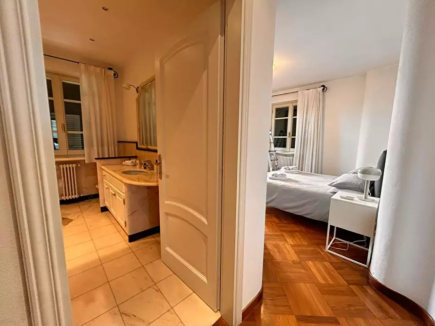 Immagine 8 di Villa in vendita  a Forte Dei Marmi