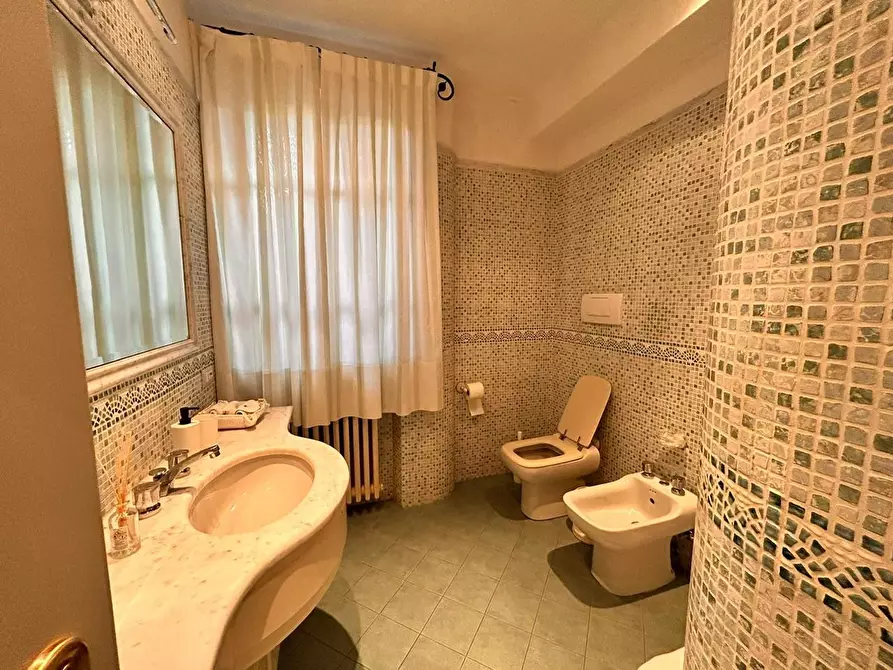 Immagine 19 di Villa in vendita  a Forte Dei Marmi