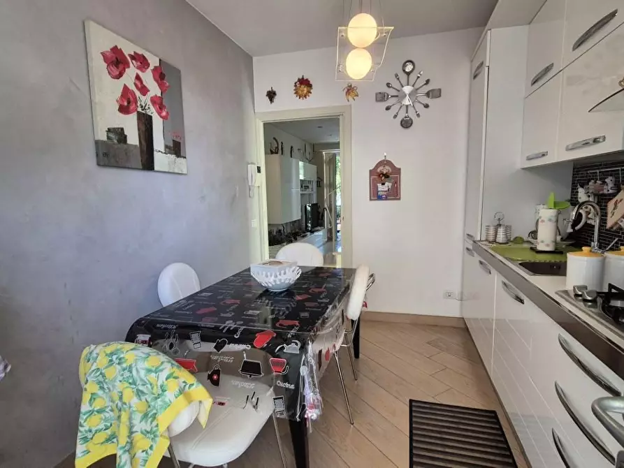 Immagine 23 di Casa trifamiliare in vendita  a Camaiore