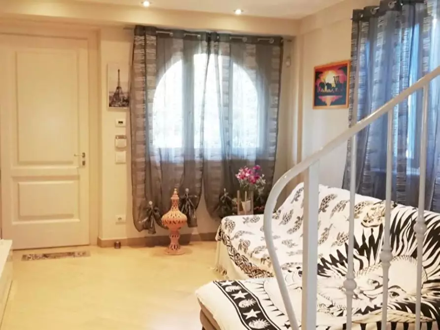 Immagine 40 di Casa trifamiliare in vendita  a Camaiore