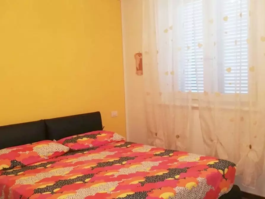 Immagine 47 di Casa trifamiliare in vendita  a Camaiore