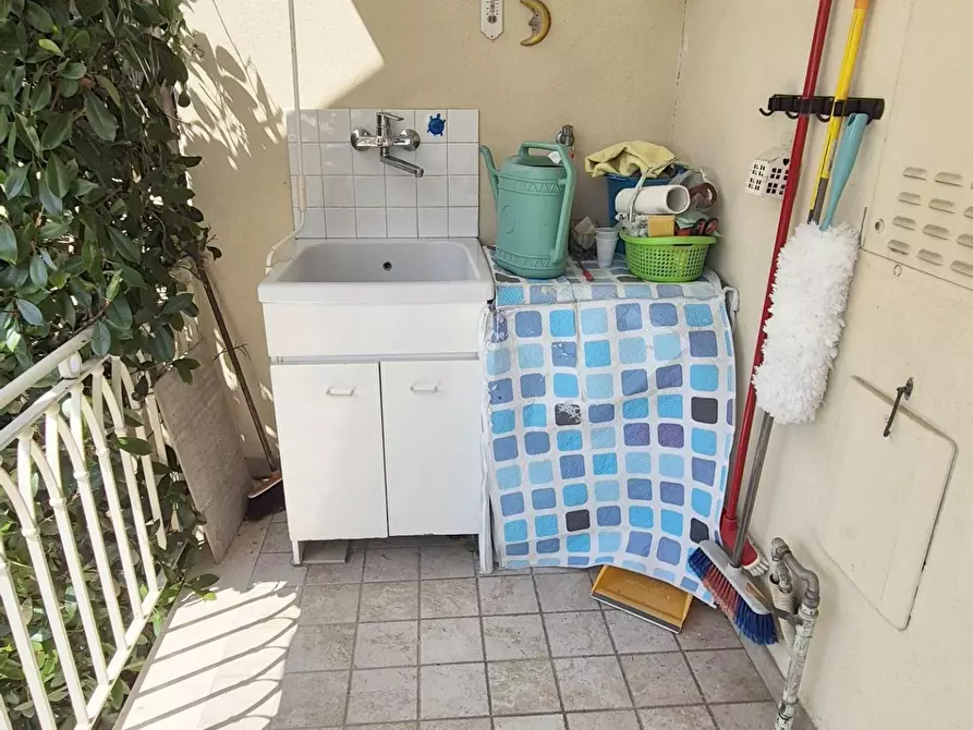 Immagine 19 di Casa trifamiliare in vendita  a Camaiore