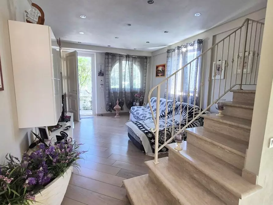 Immagine 27 di Casa trifamiliare in vendita  a Camaiore
