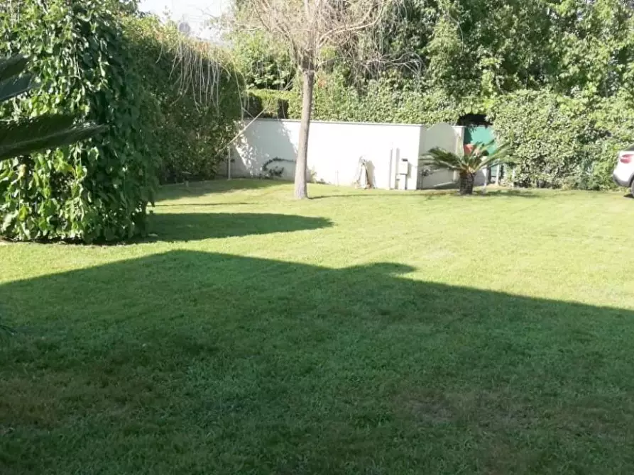 Immagine 57 di Casa trifamiliare in vendita  a Camaiore