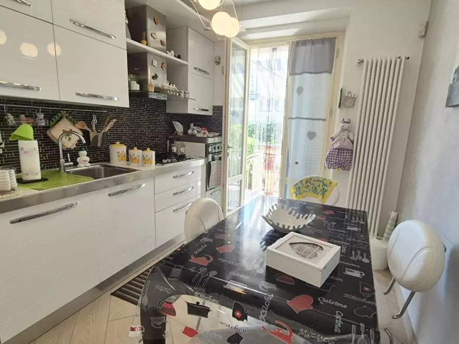 Immagine 17 di Casa trifamiliare in vendita  a Camaiore