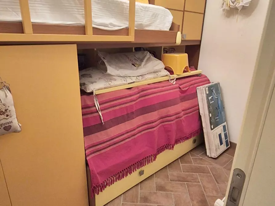 Immagine 36 di Casa trifamiliare in vendita  a Camaiore