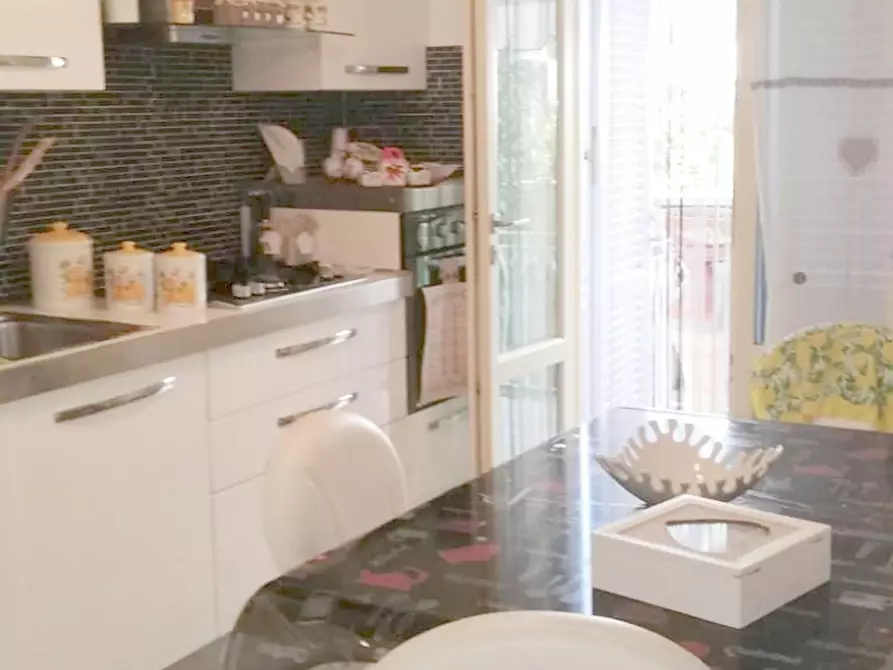 Immagine 15 di Casa trifamiliare in vendita  a Camaiore