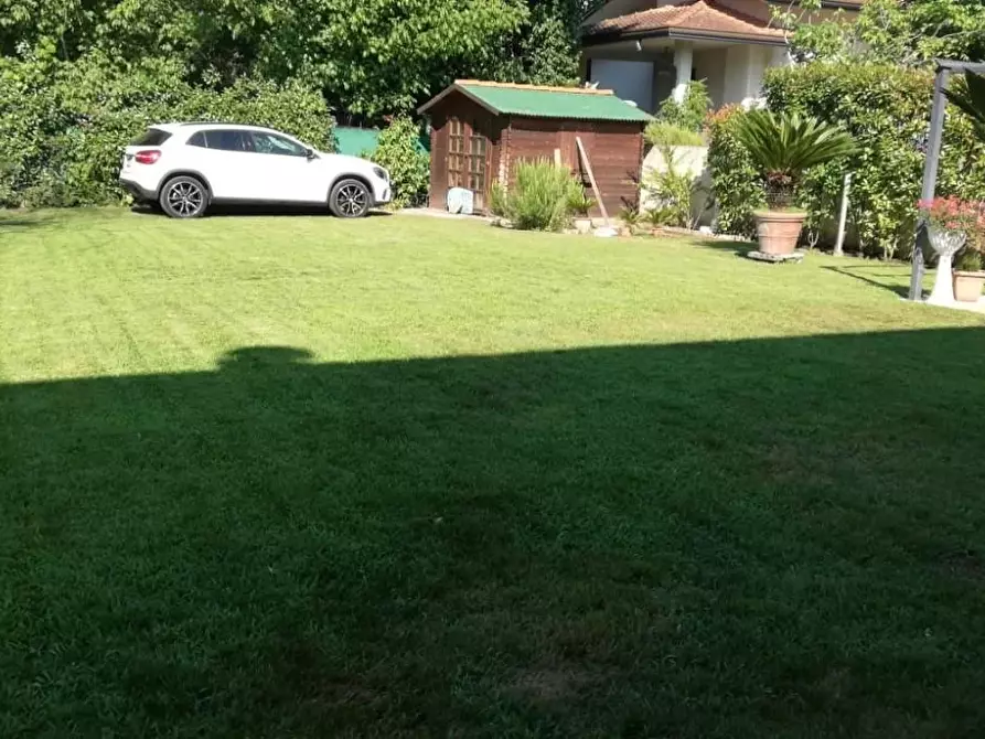 Immagine 58 di Casa trifamiliare in vendita  a Camaiore