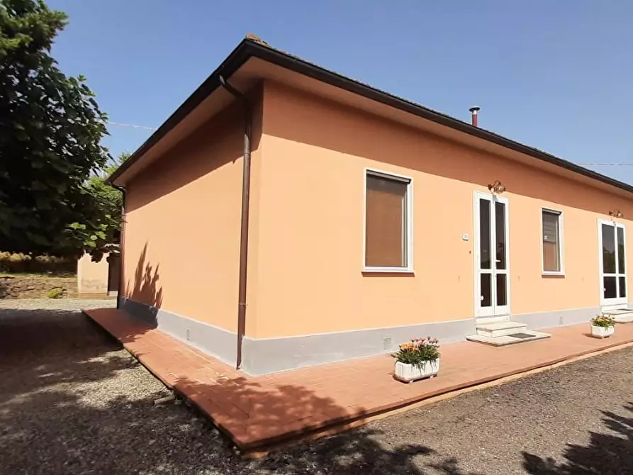 Immagine 3 di Villa in vendita  a Rosignano Marittimo