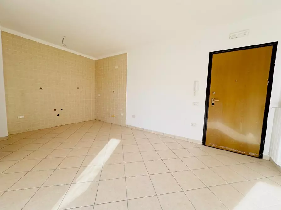 Immagine 2 di Appartamento in vendita  a Pescia