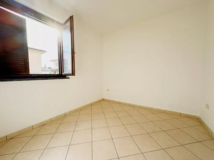 Immagine 8 di Appartamento in vendita  a Pescia