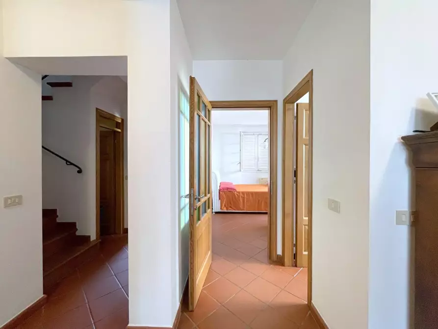 Immagine 6 di Appartamento in vendita  a Viareggio