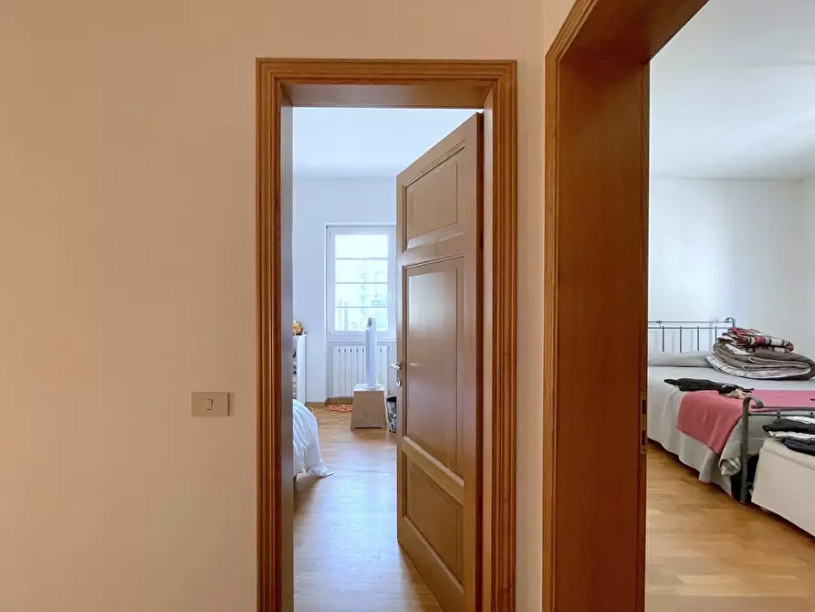 Immagine 17 di Appartamento in vendita  a Viareggio